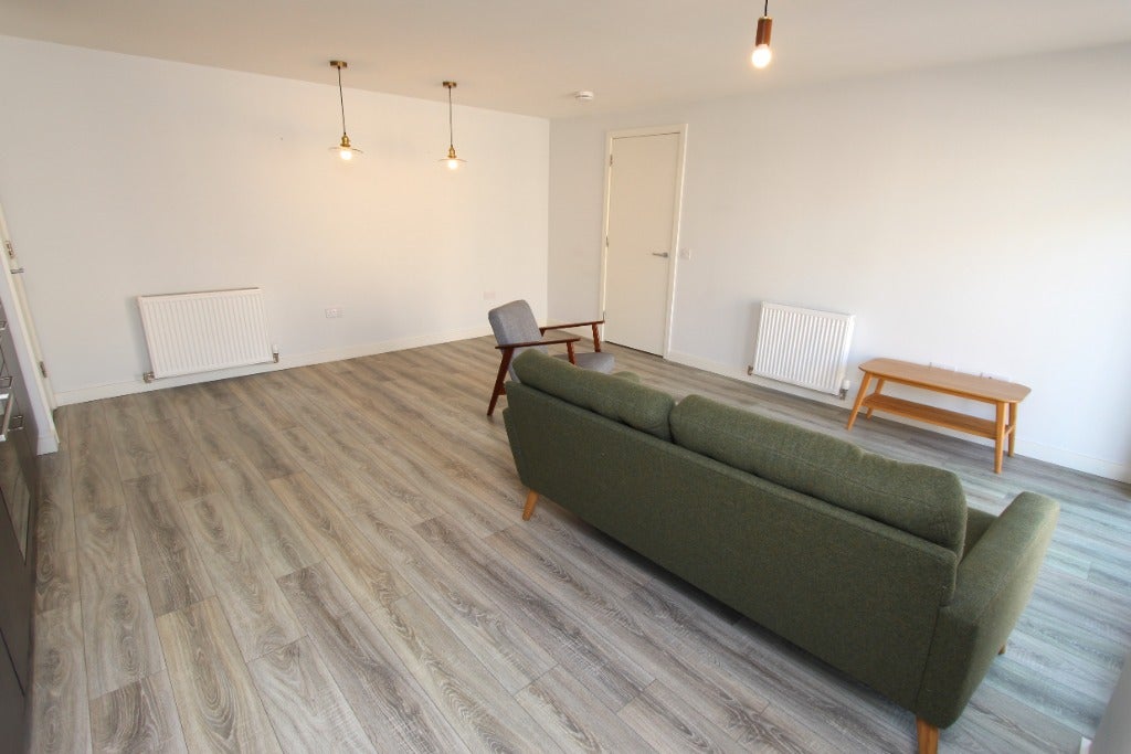 Flat Victoria Quay in City of Edinburgh