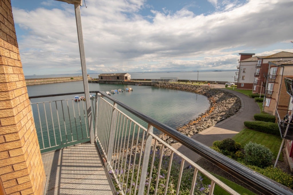 Flat Deas' Wharf in Kirkcaldy