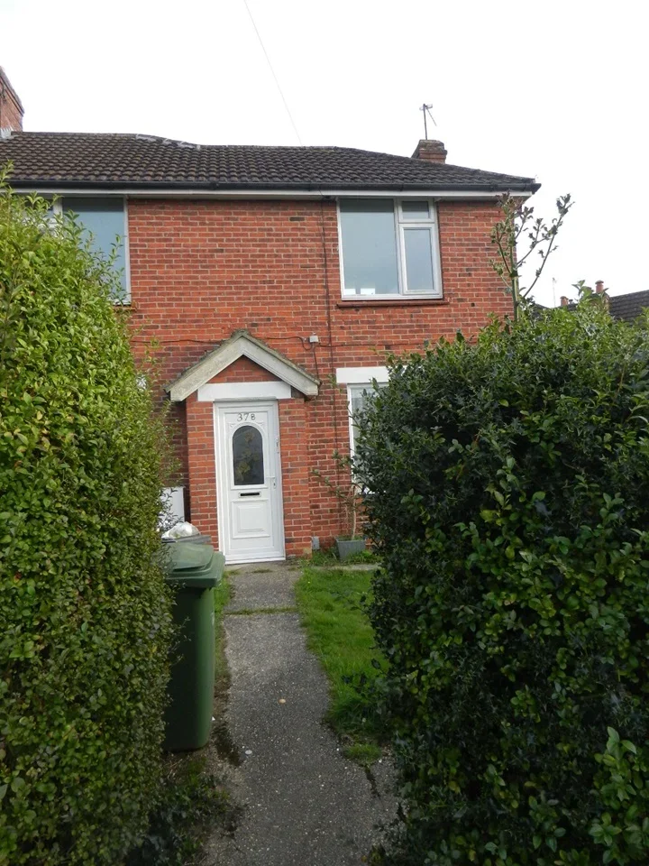 Flat Chadwick Road in Eastleigh