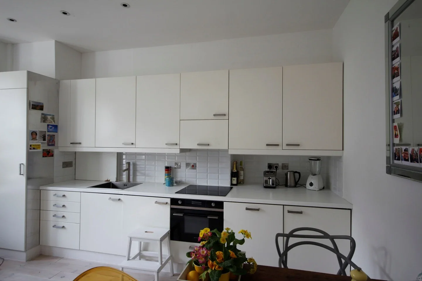 Flat Grosvenor Gardens in Greater London