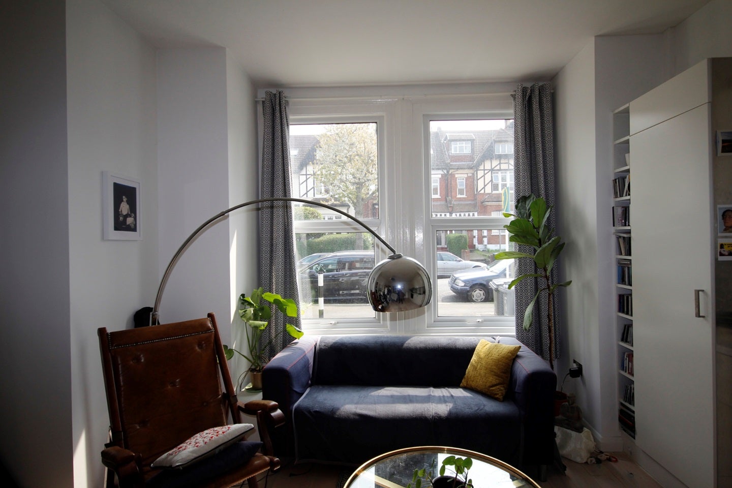 Flat Grosvenor Gardens in Greater London