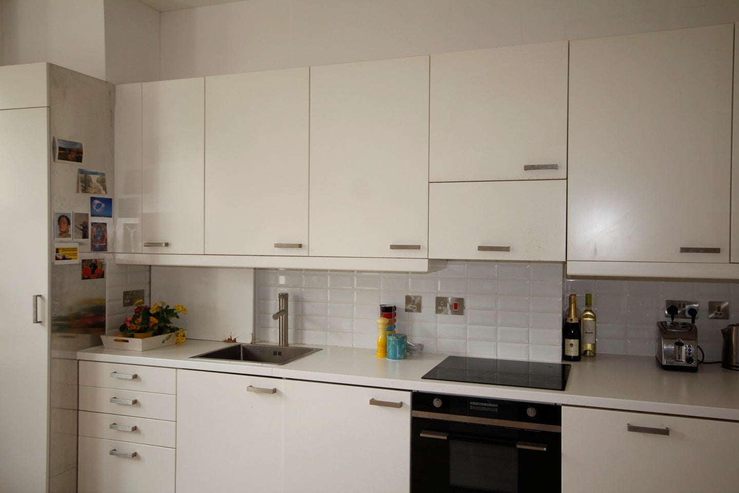 Flat Grosvenor Gardens in Greater London