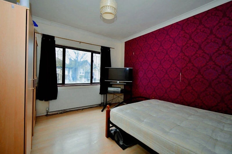 Room Vicar's Close in Greater London