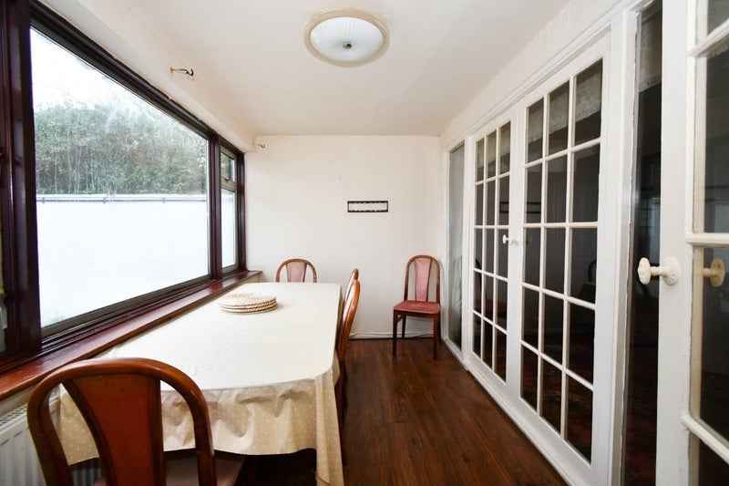 Room Vicar's Close in Greater London