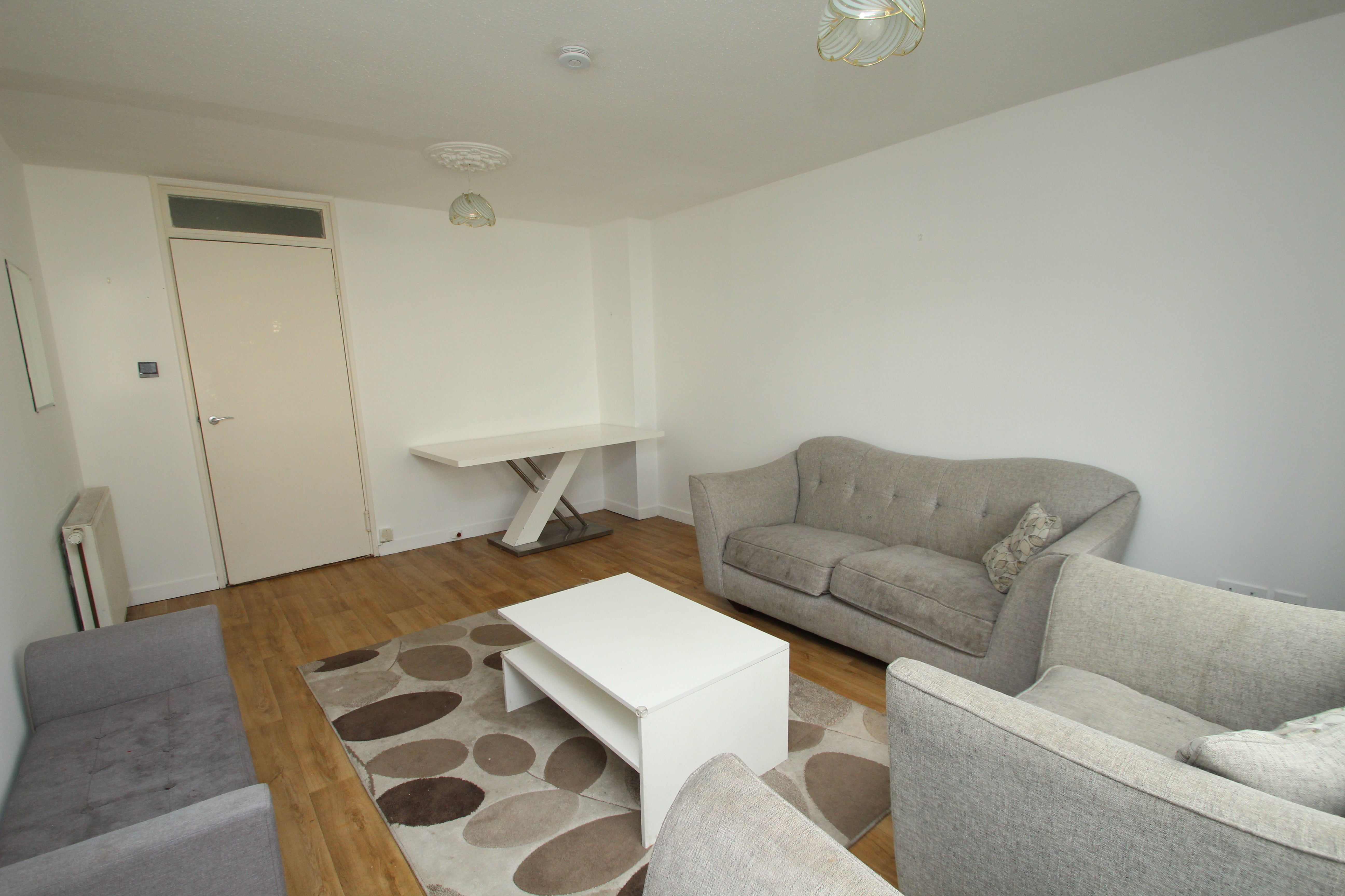 Flat Northinch Street in Glasgow