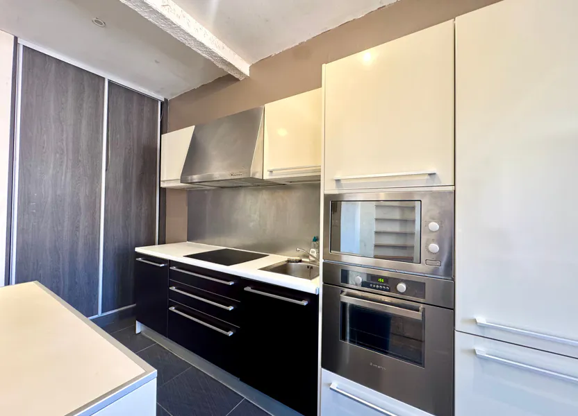 Flat Place des Puits-Clos in Toulouse