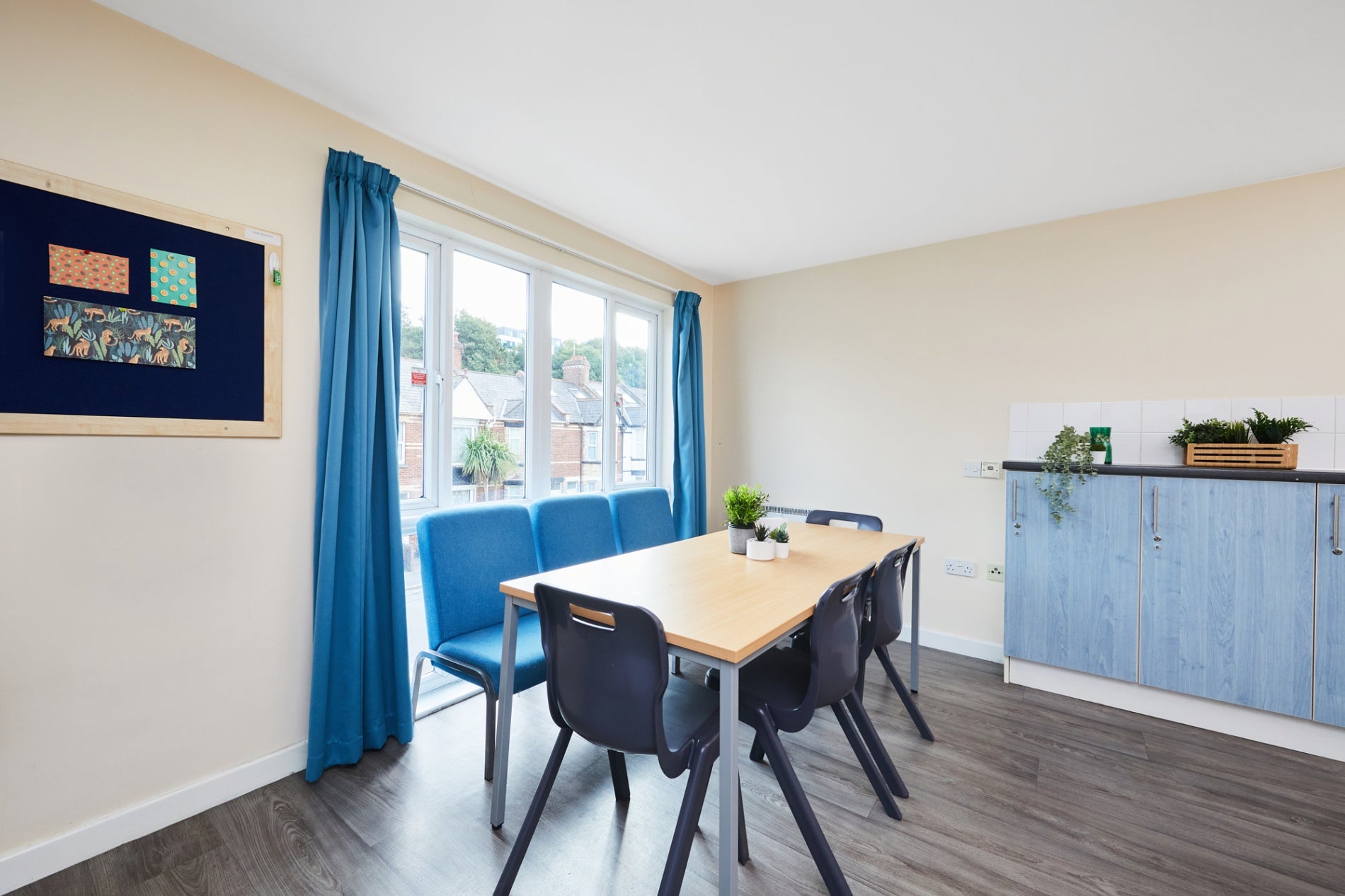 Flat Brunel Close in Exeter