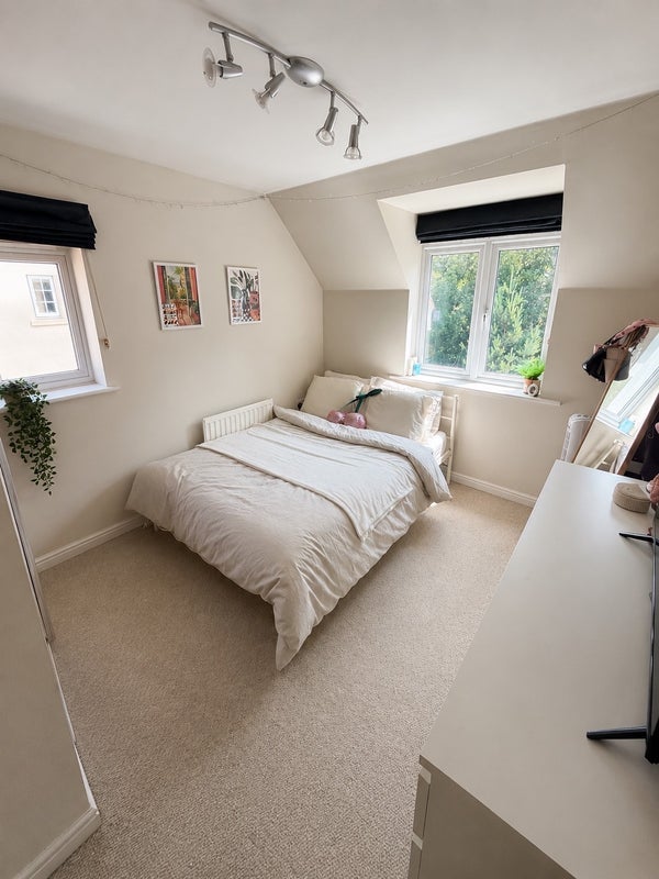Room Copthorne Common Road in Mid Sussex