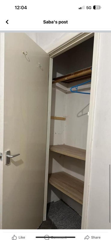 Room Ambleside Avenue in Bristol