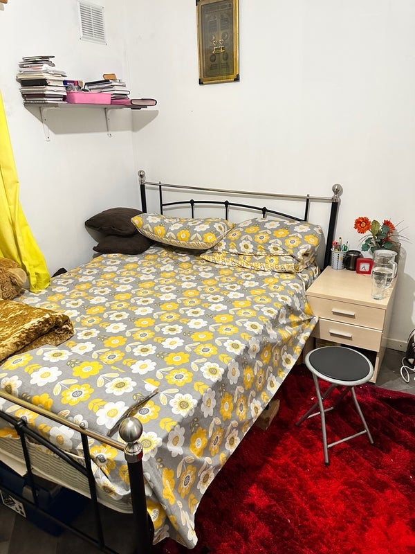 Room Ambleside Avenue in Bristol