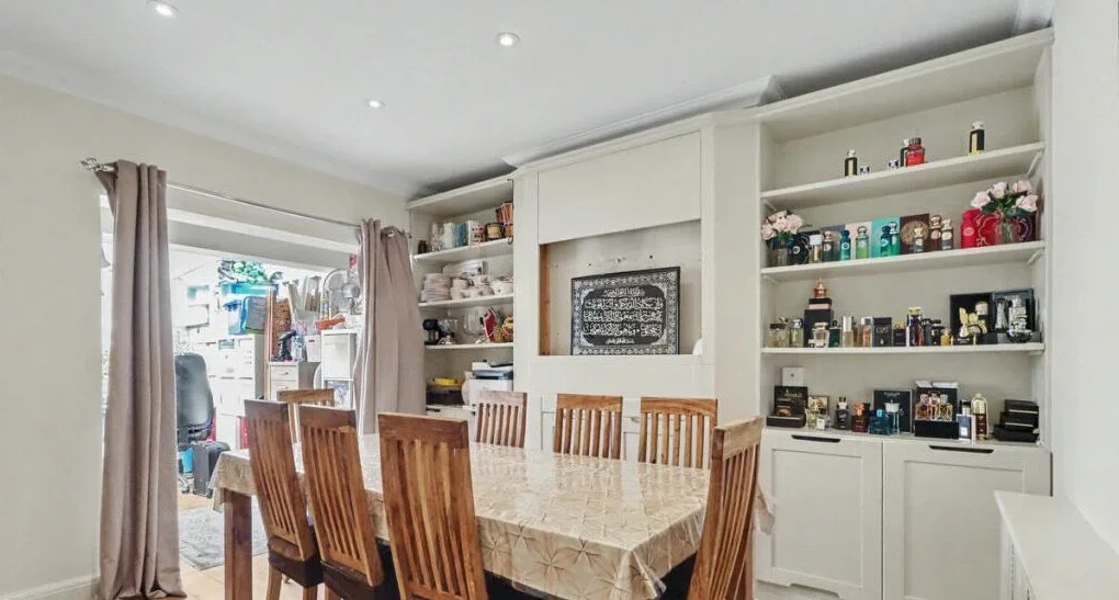 Room Canterbury Avenue in Greater London
