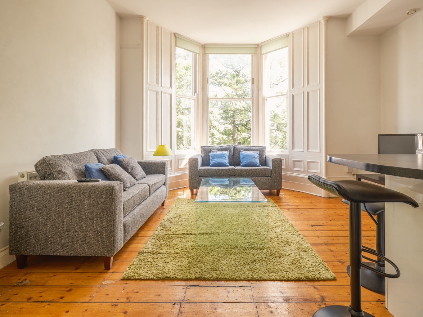 Flat Jesmond Road in Newcastle upon Tyne
