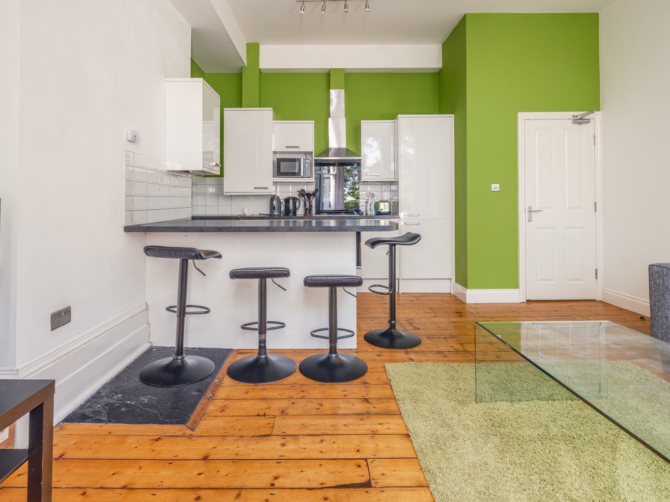 Flat Jesmond Road in Newcastle upon Tyne