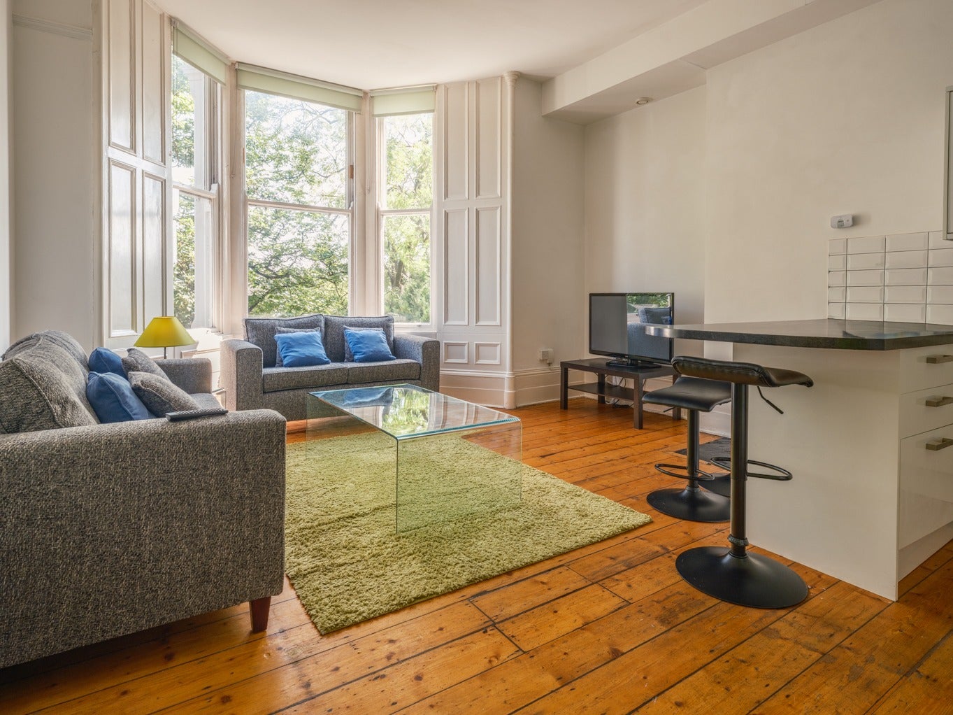Flat Jesmond Road in Newcastle upon Tyne