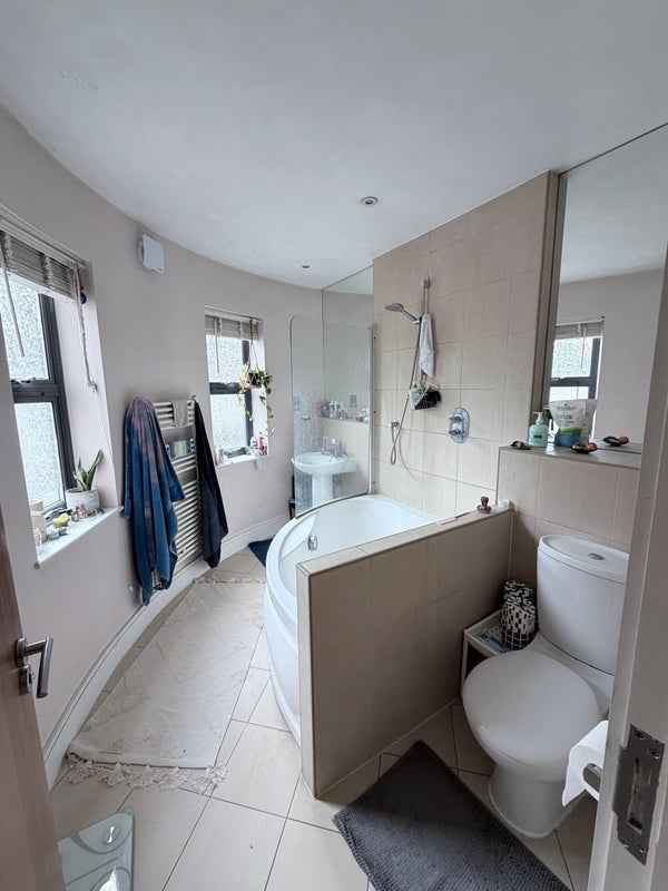 Room Clare Lane in Greater London
