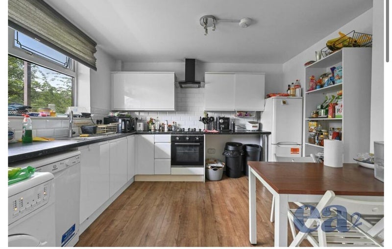 Room Kildare Walk in Greater London