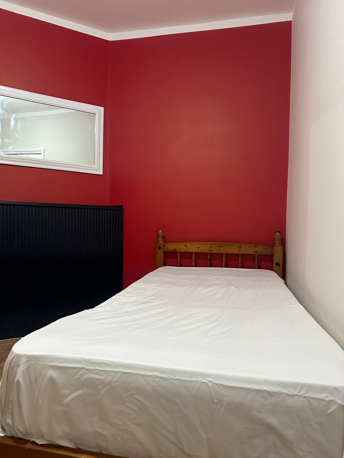 Room Gartmore Road in Greater London