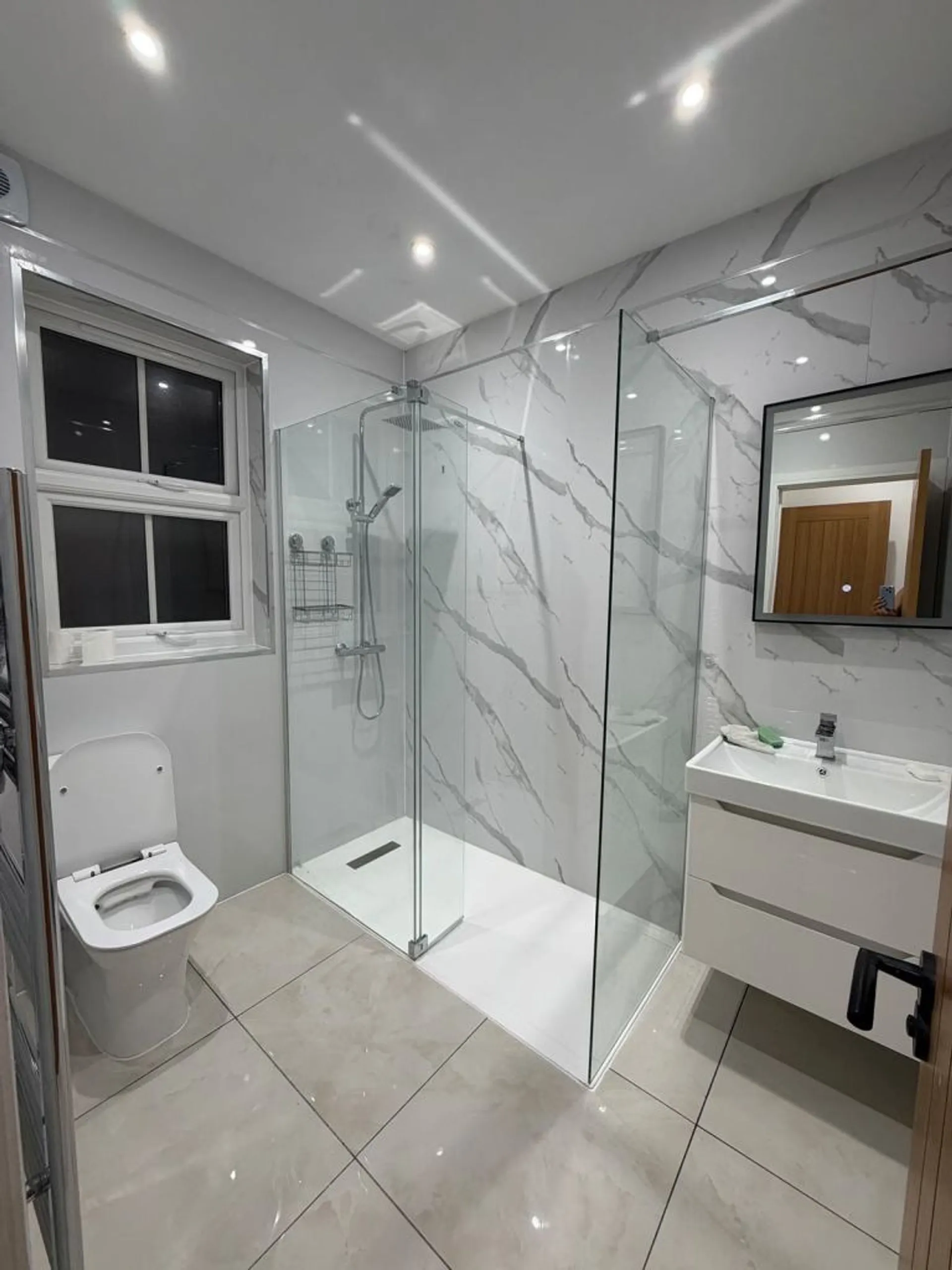 Flat Clapham Manor Street in Greater London