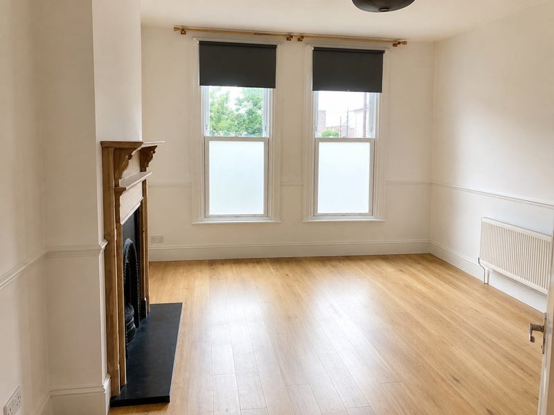 Room Exbury Road in Greater London