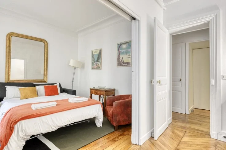 Flat Rue de Monttessuy in Paris
