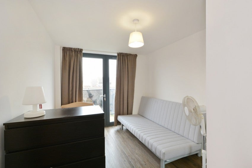 Flat Needleman Street in Greater London