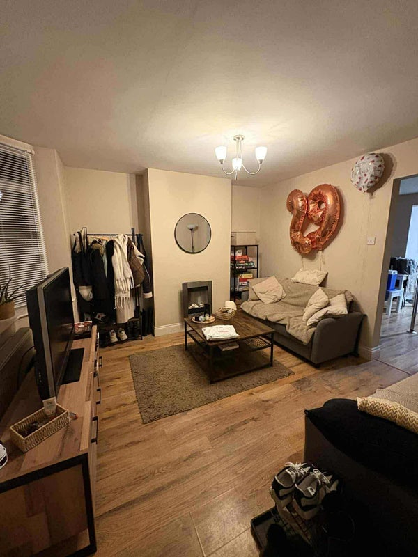 Room Mortimer Road in Bristol
