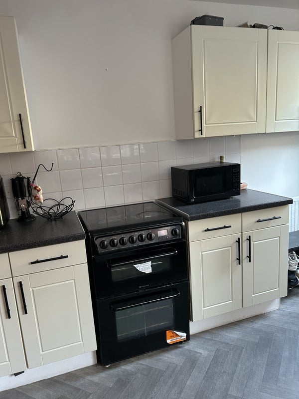 Room Claxton Grove in Greater London