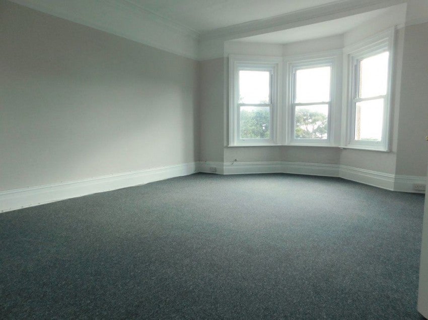 Flat Grosvenor Crescent in St Leonards