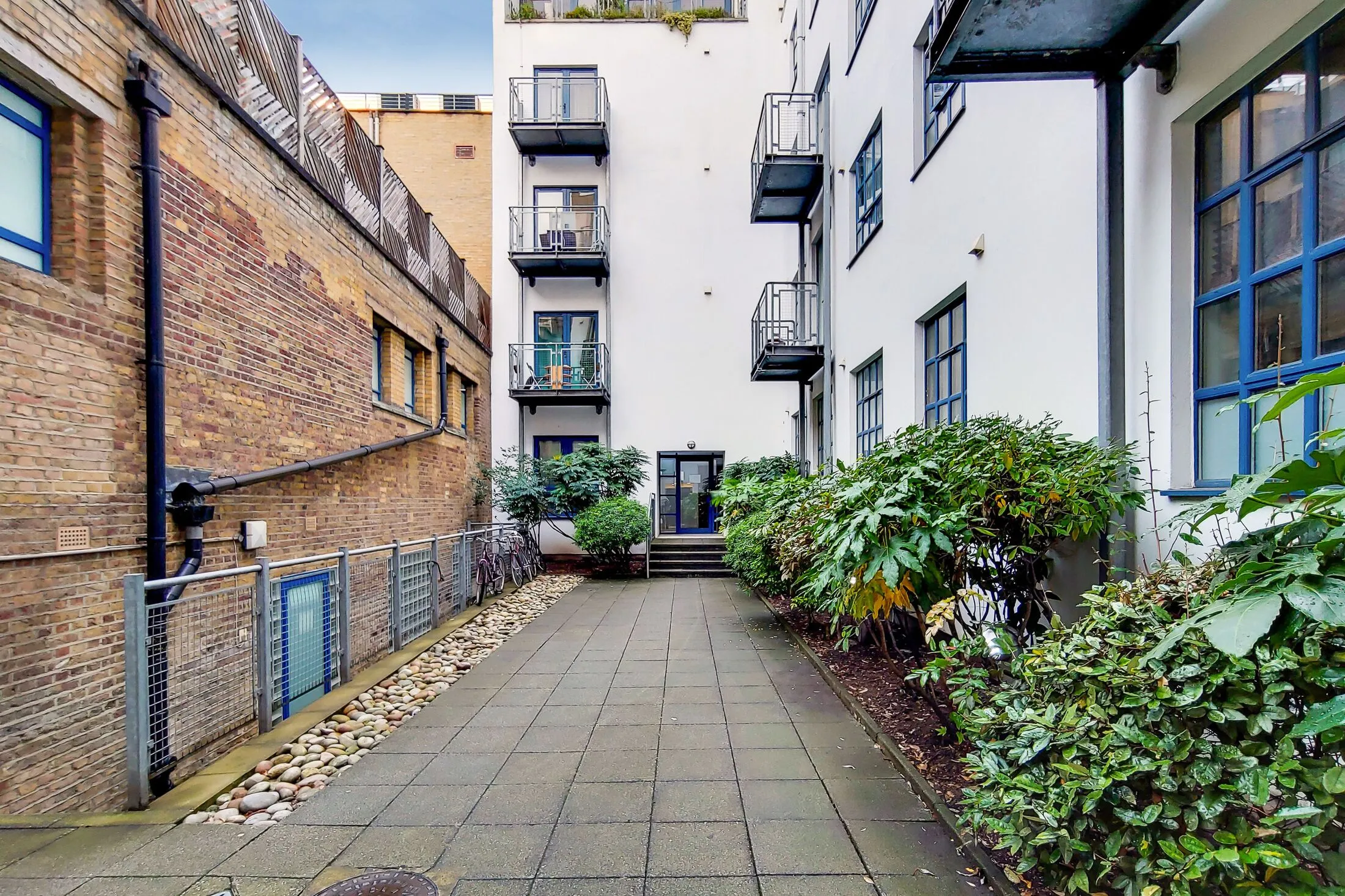 Flat Goswell Road in Greater London