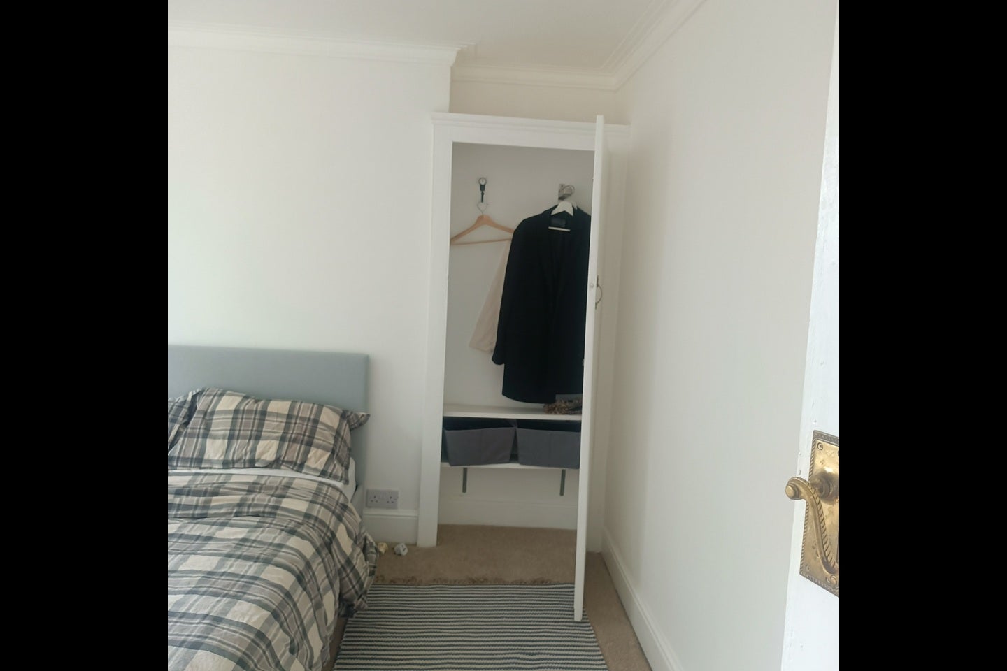 Room Kingston Road in Greater London