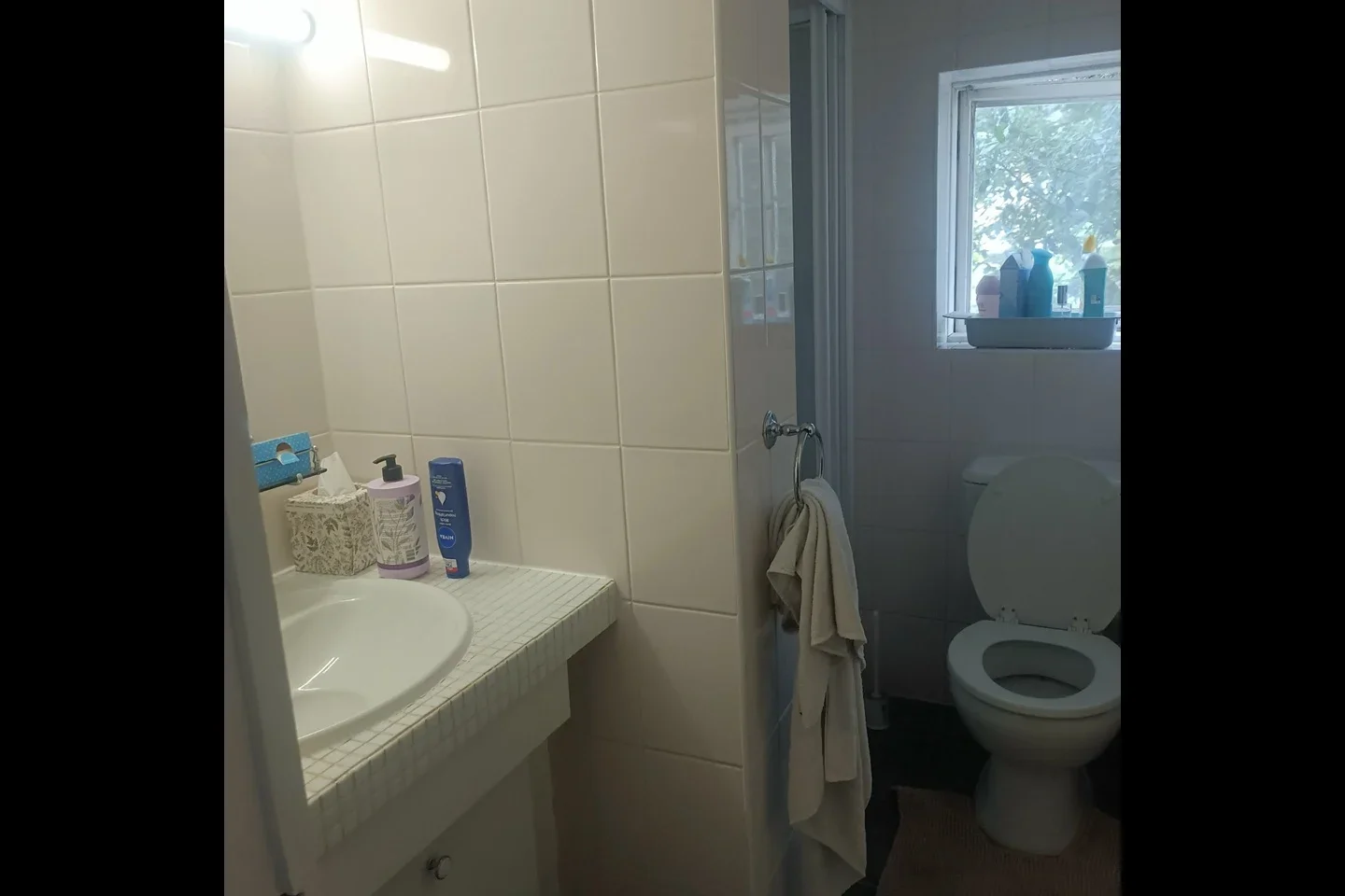 Room Kingston Road in Greater London