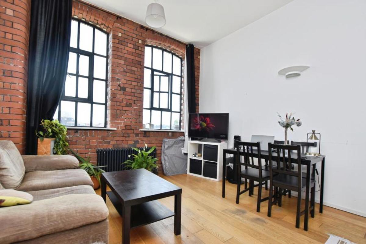 Flat Norfolk Place in Bristol