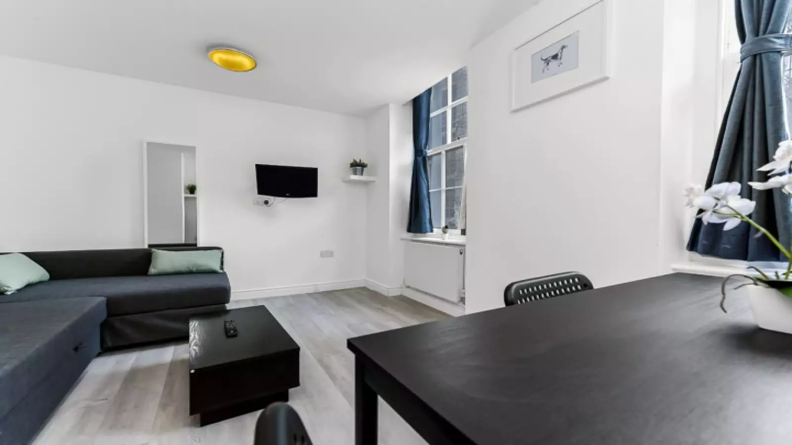 Flat Tottenham Mews in Greater London