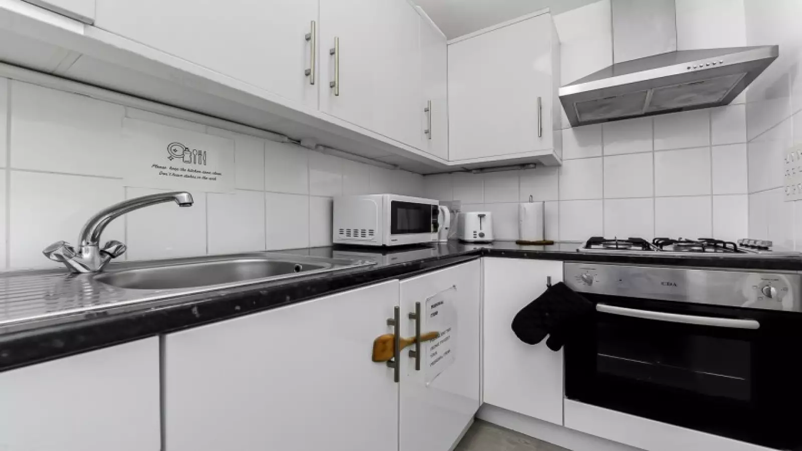 Flat Tottenham Mews in Greater London