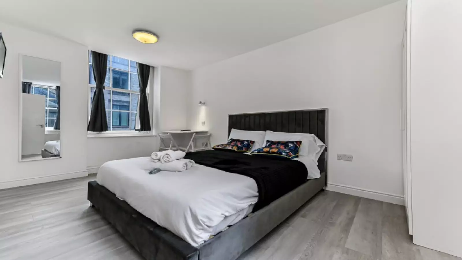 Flat Tottenham Mews in Greater London