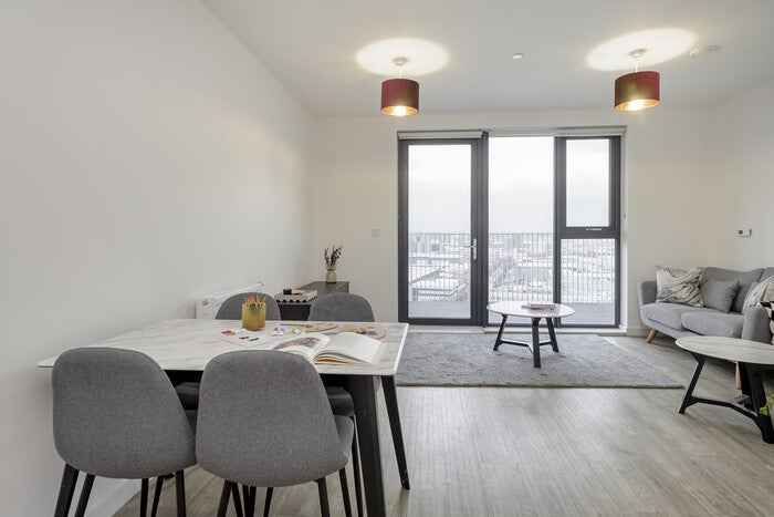 Flat Carlyon Road in London