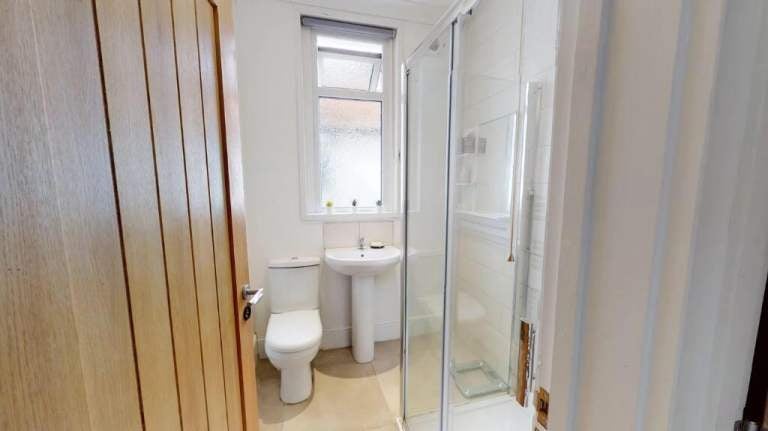 Room Dartmouth Road in Greater London