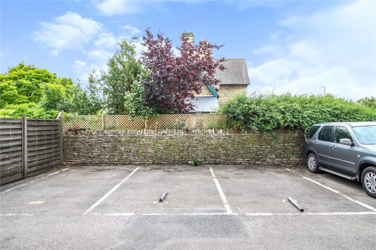 Flat Victoria Road in Cotswold District