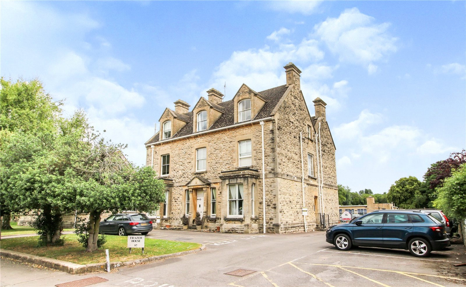 Flat Victoria Road in Cotswold District