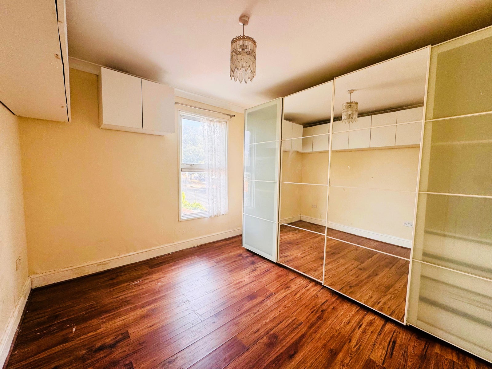 House Guru Nanak Road in Greater London
