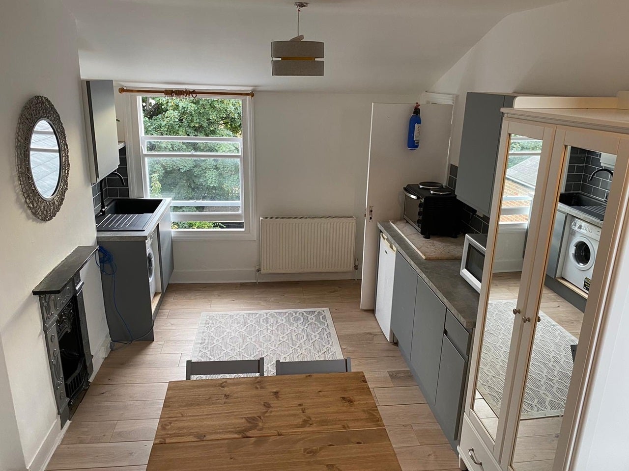 Room Derwentwater Road in Greater London