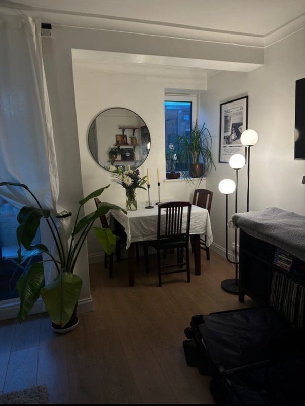 Room Southwark Park Road in Greater London