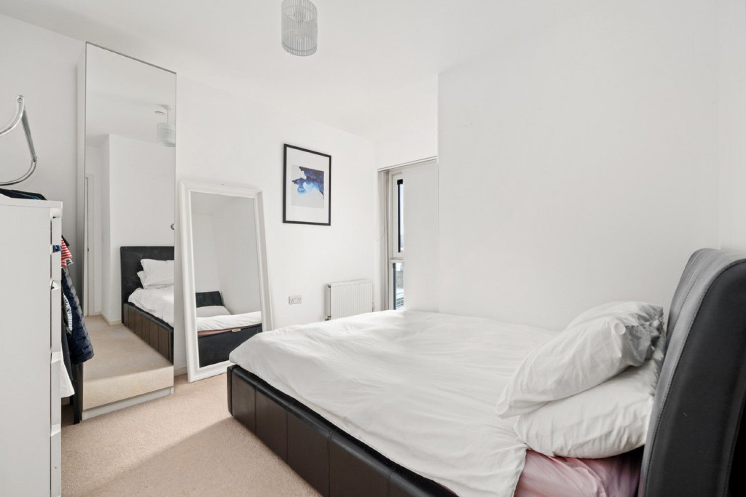 Flat Juniper Drive in Greater London