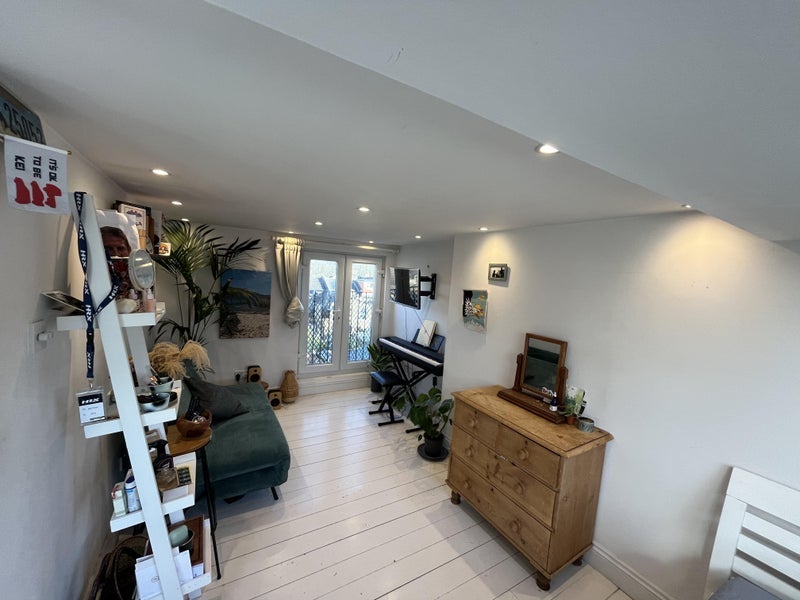Room Glyn Road in Greater London