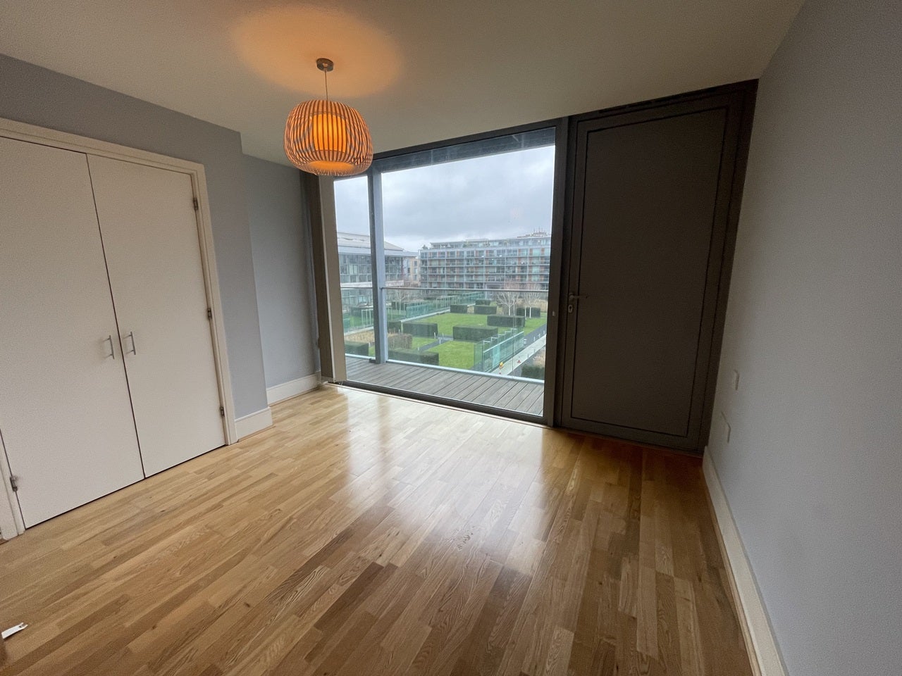Flat Gillespie Road in Greater London
