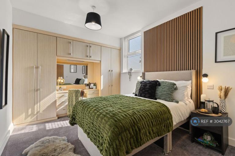 Room Tunnicliffe Street in Macclesfield