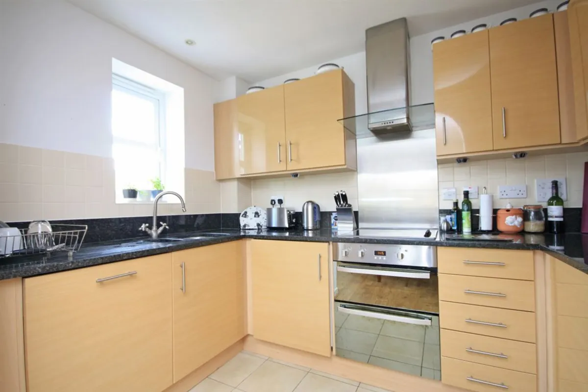 Flat Horbury Lodge in Greater London