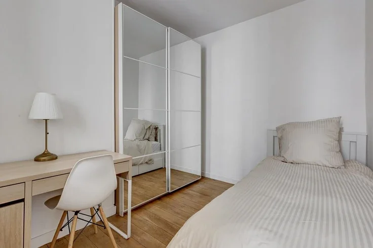 Flat Rue de Nemours in Paris