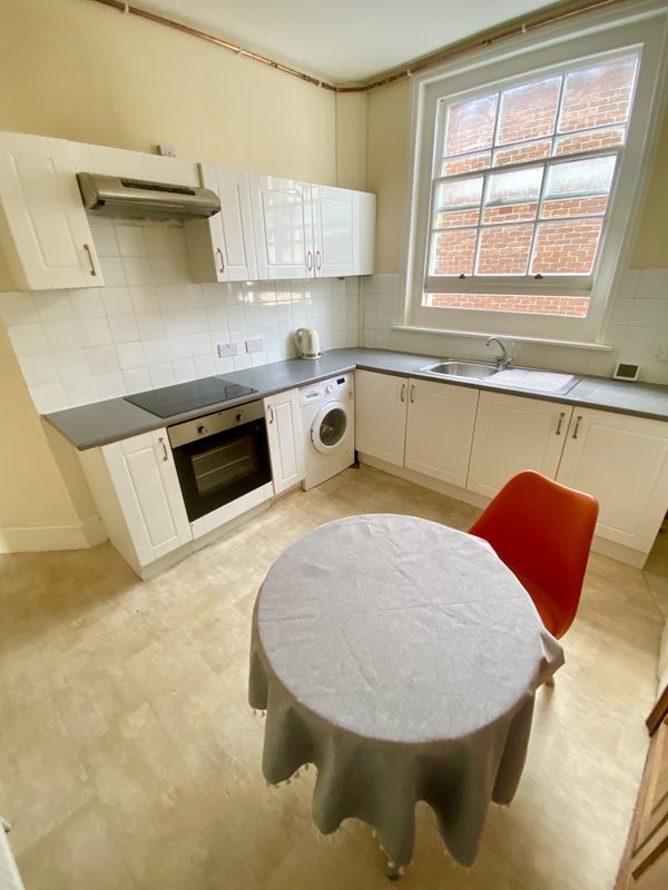 Room Bell Street in City of Westminster
