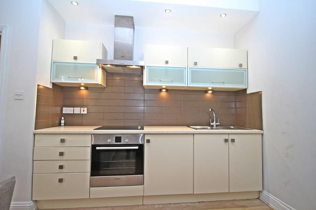 Flat Finchley Road in Greater London